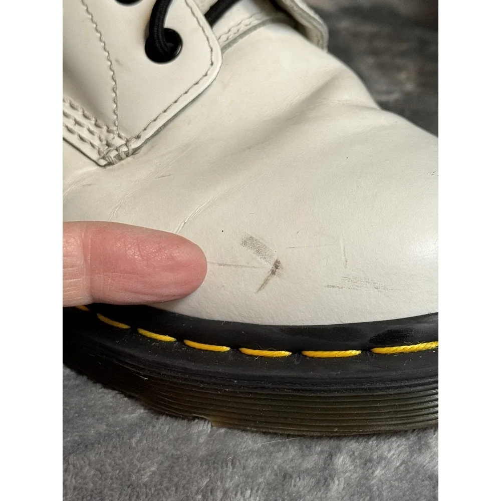 Dr. Martens Boots Womens Size 8 White 1460 Leather Ankle Combat Lace Up Docs - Picture 15 of 15